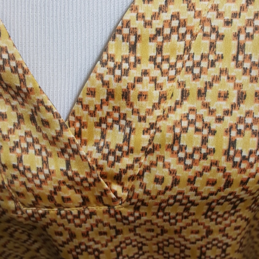 Liz Claiborne Top - Picture 2 of 4